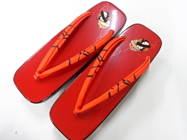 漆塗り　桐下駄(23センチ)